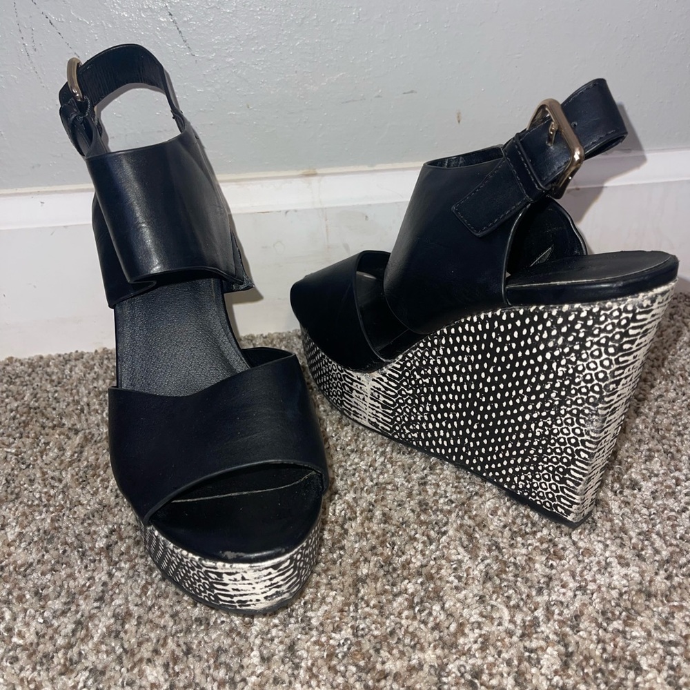 Black Platform Wedge Sandals with Patterned Sole